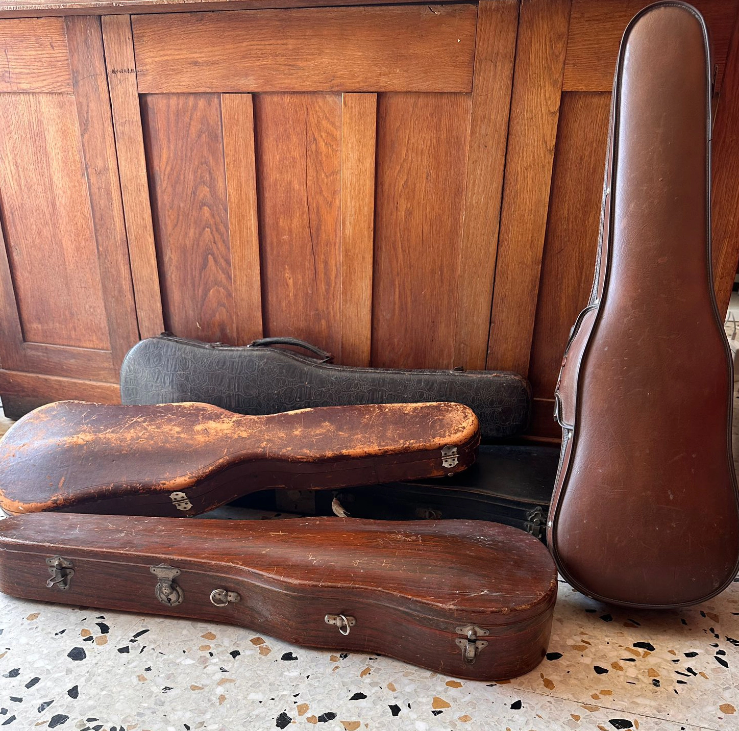 Etuis de violons anciens